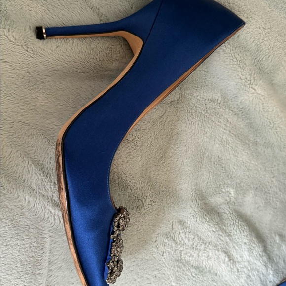 Manolo blahnik Hangisi blue size 38 - Picture 8 of 12
